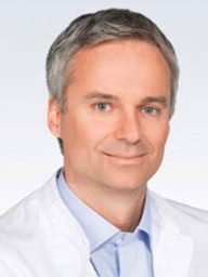 Dr. Dermatologist Dániel